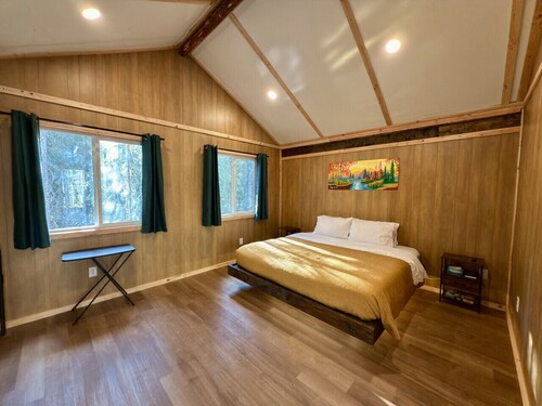 Bear Cabin 4 in Tok Alaska