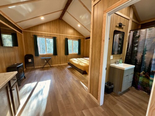 Bear Cabin 4 in Tok Alaska