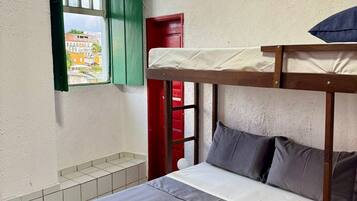 Habitación cuádruple básica | Wifi gratis