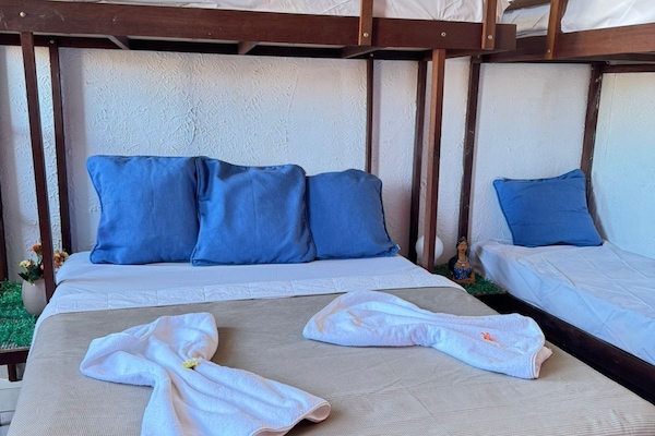 Quarto quádruplo básico | Wi-Fi de cortesia