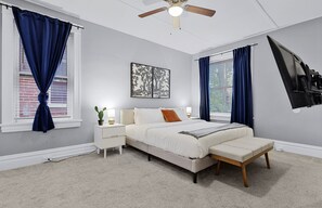 5 bedrooms, desk, iron/ironing board, travel crib