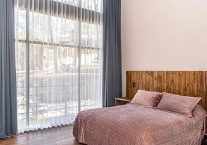 4 chambres, fer et planche à repasser, accès au Wi-Fi (inclus)