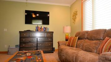 Smart TV, DVD player, books