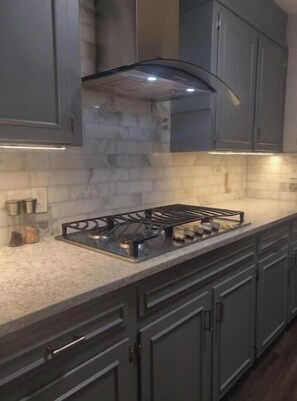 Fridge, microwave, oven, stovetop - The Gathering House (Euless)
