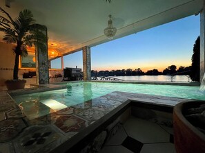 Pool - Black house Sava river (Beograd)