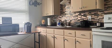 Microondas, horno y parrilla de estufa