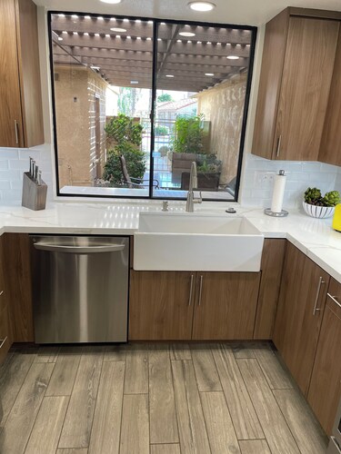 Sunrise CC gated, luxurious 2 bdrm condo in  Rancho Mirage, tennis, golf, pickle