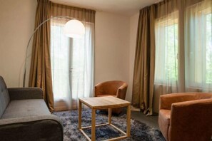 Room - The Originals Hôtel le Cise Restaurant Chambres et Suites (Ault)