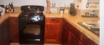 3-bedroom townhome in charming South Reno with WiFi, AC. & Close to walking path