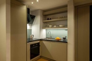 Room - G Tower Furnished Apartment Rentals (Istanbul)