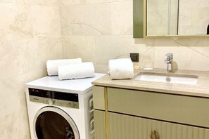 Room - G Tower Furnished Apartment Rentals (Istanbul)