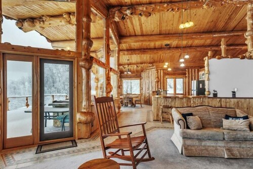 6810 Orchid Dr, Salcha, AK - Log Cabin with Mountain Views, Sauna Included