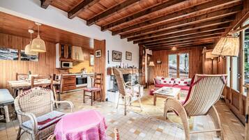 Télévision, cheminée