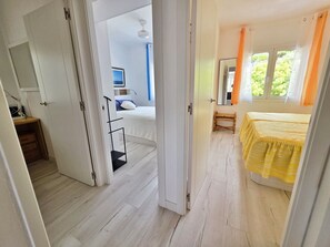 3 bedrooms, bed sheets