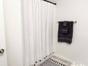 Håndklæder, Sæbe, Shampoo, Toiletpapir