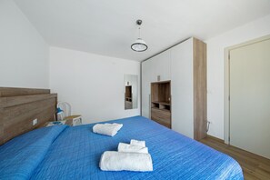 1 bedroom, iron/ironing board, free WiFi, bed sheets - Apartment 'Blu' – Mountain Views & Ski Storage (San Pietro di Cadore)