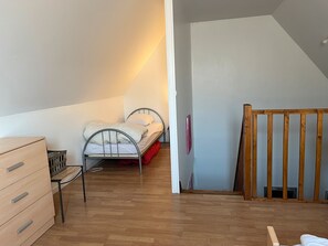 2 Schlafzimmer, Bügeleisen/Bügelbrett, kostenloses WLAN