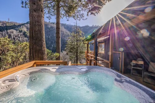 River Haus Sequoia - Views+KingBeds+HotTub+Modern