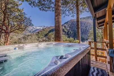 River Haus Sequoia - Views+KingBeds+HotTub+Modern