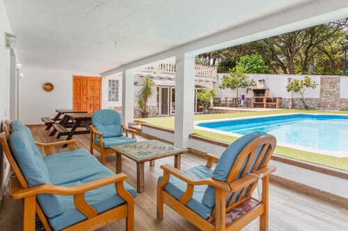 Apartment 'Bogues' with Mountain Views, Private Pool and Wi-Fi