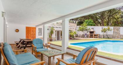 Apartment 'Bogues' with Mountain Views, Private Pool and Wi-Fi