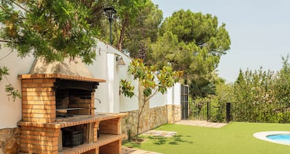 Appartement "Bogues" avec vue sur les montagnes, piscine privée et Wi-Fi