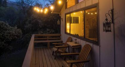 Cedar Pine Cottage - Cozy - Retro - Secluded - Cabin