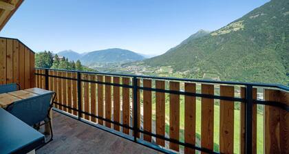 Farmhouse 'Sattelspitz' with Mountain View, Shared Garden and Wi-Fi
