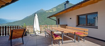 Farmhouse 'Sattelspitz' with Mountain View, Shared Garden and Wi-Fi