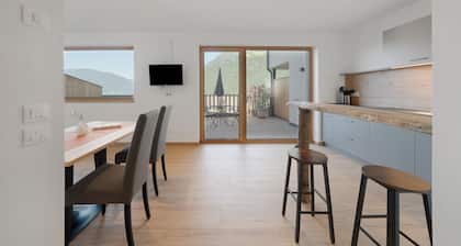 Farmhouse 'Hochwart' with Mountain View, Private Terrace and Wi-Fi