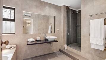Shower, towels