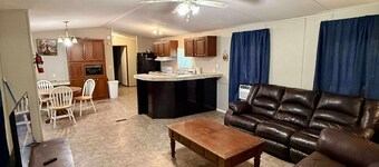 Venice fishing/hunting lodging