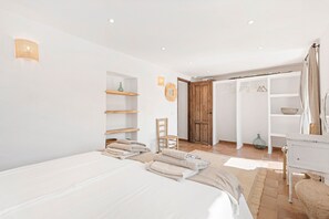 3 bedrooms, free WiFi, bed sheets