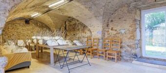 Holiday Home 'Mas Des Genêts' with Mountain View, Balcony and Wi-Fi