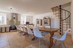 Dining - Holiday Home 'Mas Des Genêts' with Mountain View, Balcony and Wi-Fi (Laurac-en-Vivarais)