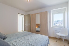 3 habitaciones, tabla de planchar con plancha y wifi gratis 