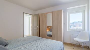 3 quartos, ferros/tábuas de passar roupa, Wi-Fi de cortesia