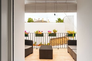 Interior - Holiday Home 'Casa El Pedroso' with Private Terrace, Wi-Fi and Air Conditioning (El Pedroso)