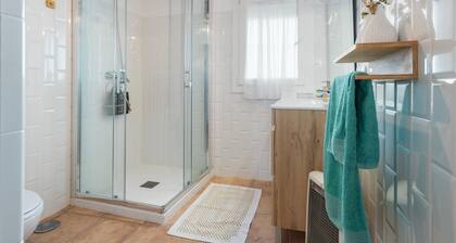 Holiday Home 'Casa El Pedroso' with Private Terrace, Wi-Fi and Air Conditioning