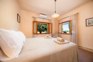 4 chambres, fer et planche à repasser, Wi-Fi gratuit, draps fournis