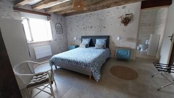 3 habitaciones, tabla de planchar con plancha y wifi gratis