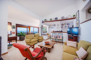 TV, fireplace, table tennis