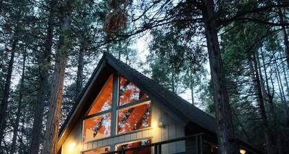 Trout River Cabin - Cozy Quiet Peaceful Retreat
