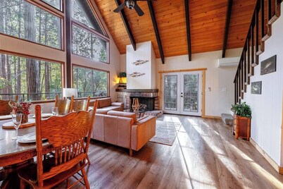 Trout River Cabin • Secluded Family Forest Retreat
