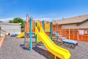 Children’s area - 13 Mi to OKC: Edmond Home w/ Playground Access! (Edmond)