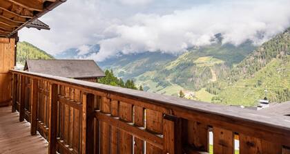 Ferienwohnung 'Mountainfarm Innertrein Natur' mit Bergblick, Gemeinschaftsgarten und Wi-Fi