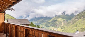 Apartment 'Mountainfarm Innertrein Natur' with Mountain View, Shared Garden and Wi-Fi