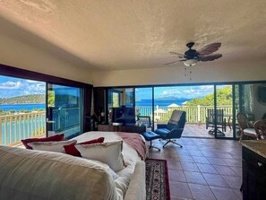 2 bedrooms, iron/ironing board, travel cot, WiFi - Penthouse luxury with ocean views | Resort pools (East End)