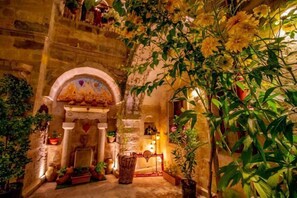 Garden - Aren Cave Hotel and Art Gallery (Goreme)