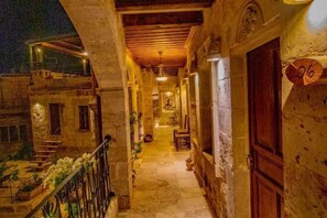 Garden - Aren Cave Hotel and Art Gallery (Goreme)